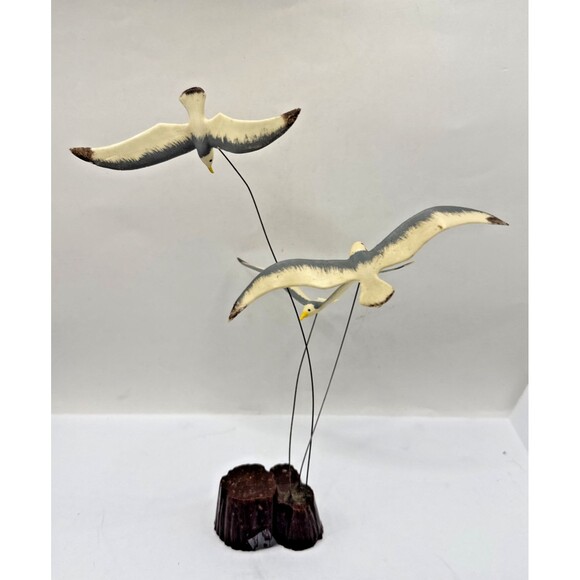 3 Seagulls in Flight Mod Kinetic Art Sculpture Lucite  Base - Picture 3 of 9